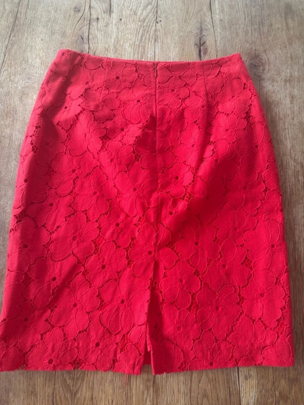 BANANA REPUBLIC LACE SKIRT SIZE 4